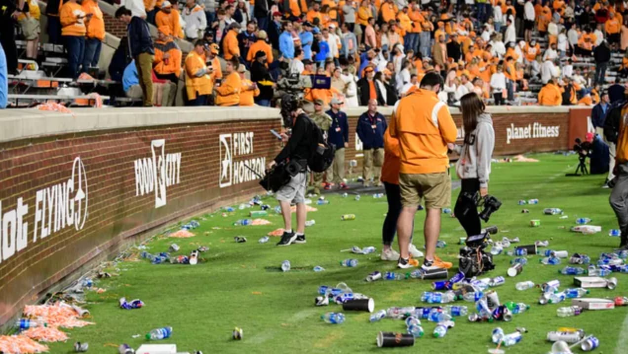 tennessee throws trash on field - First planet fitness